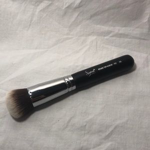 Sigma makeup brush, Round top kabuki, F82